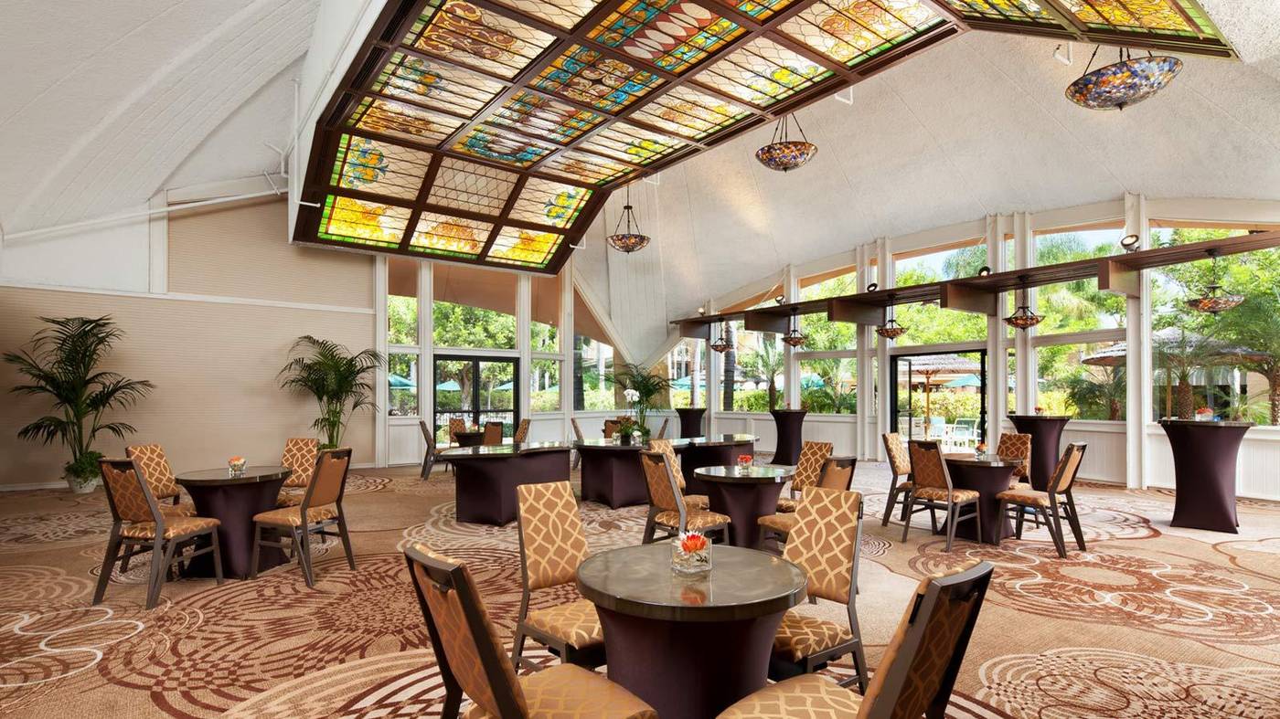 Sheraton-Park-Hotel-at-the-Anaheim-Resort-Lobby-53