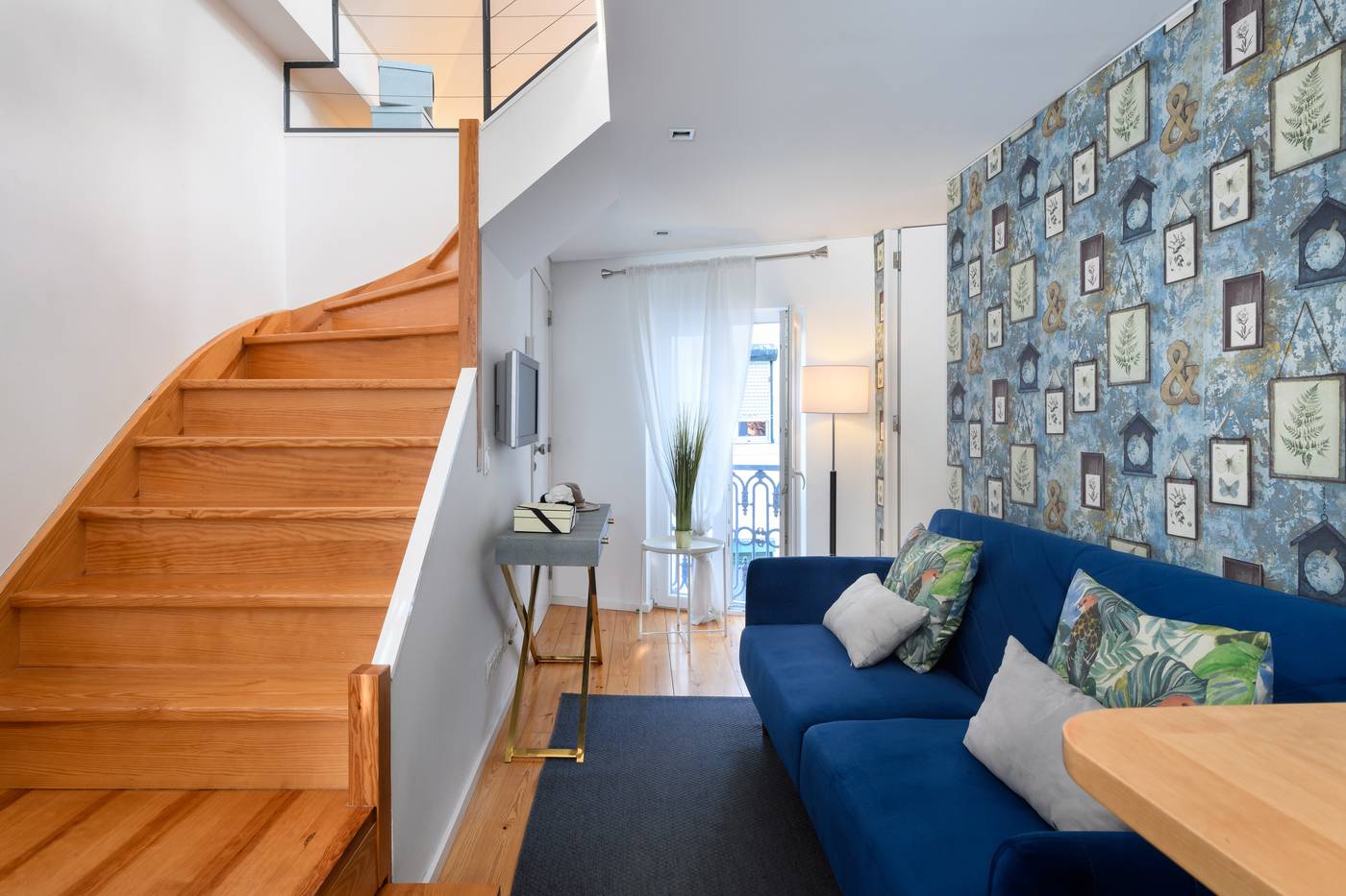 Alfama-Yellow-House-Room-3