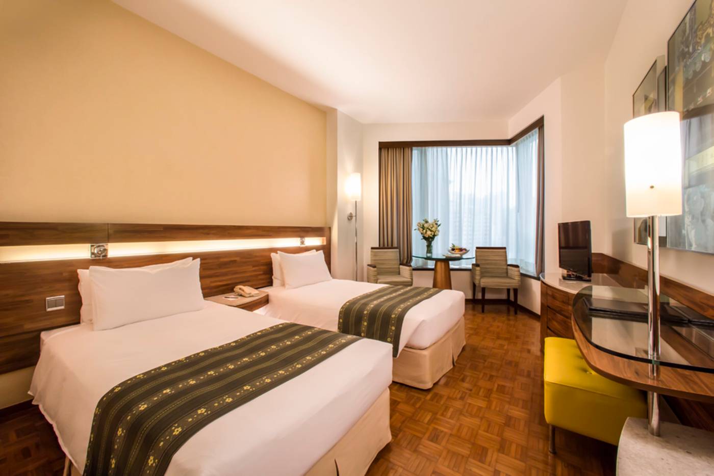 Nina-Hotel-Causeway-Bay-Room-10