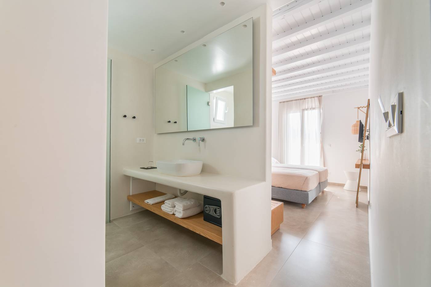 Vienoula-s-Garden-Room-20