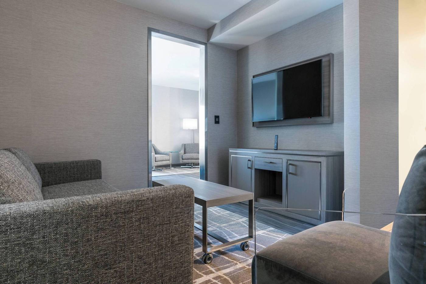 AC-Hotel-Boston-Cambridge-Room-17