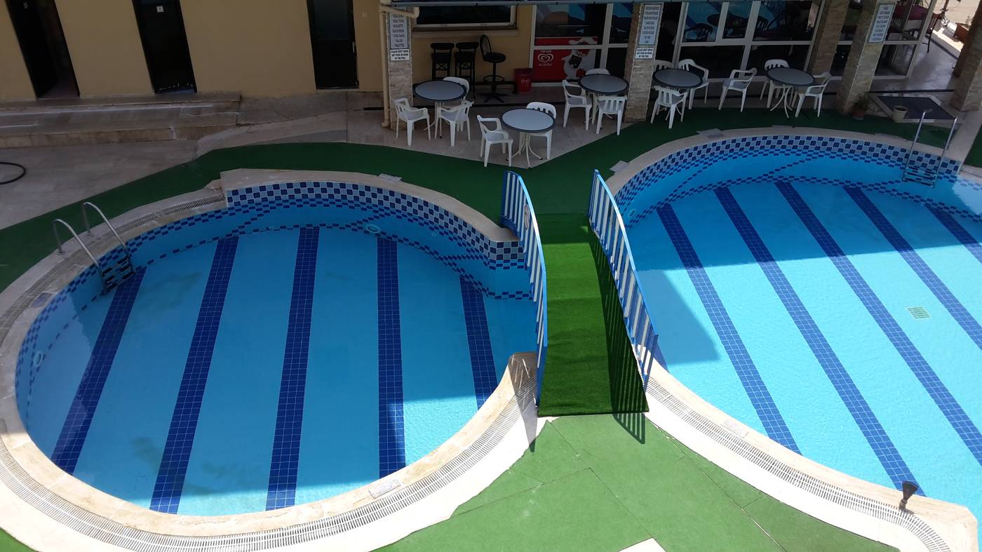 Sahin-Palace-Apartments-Pool-52