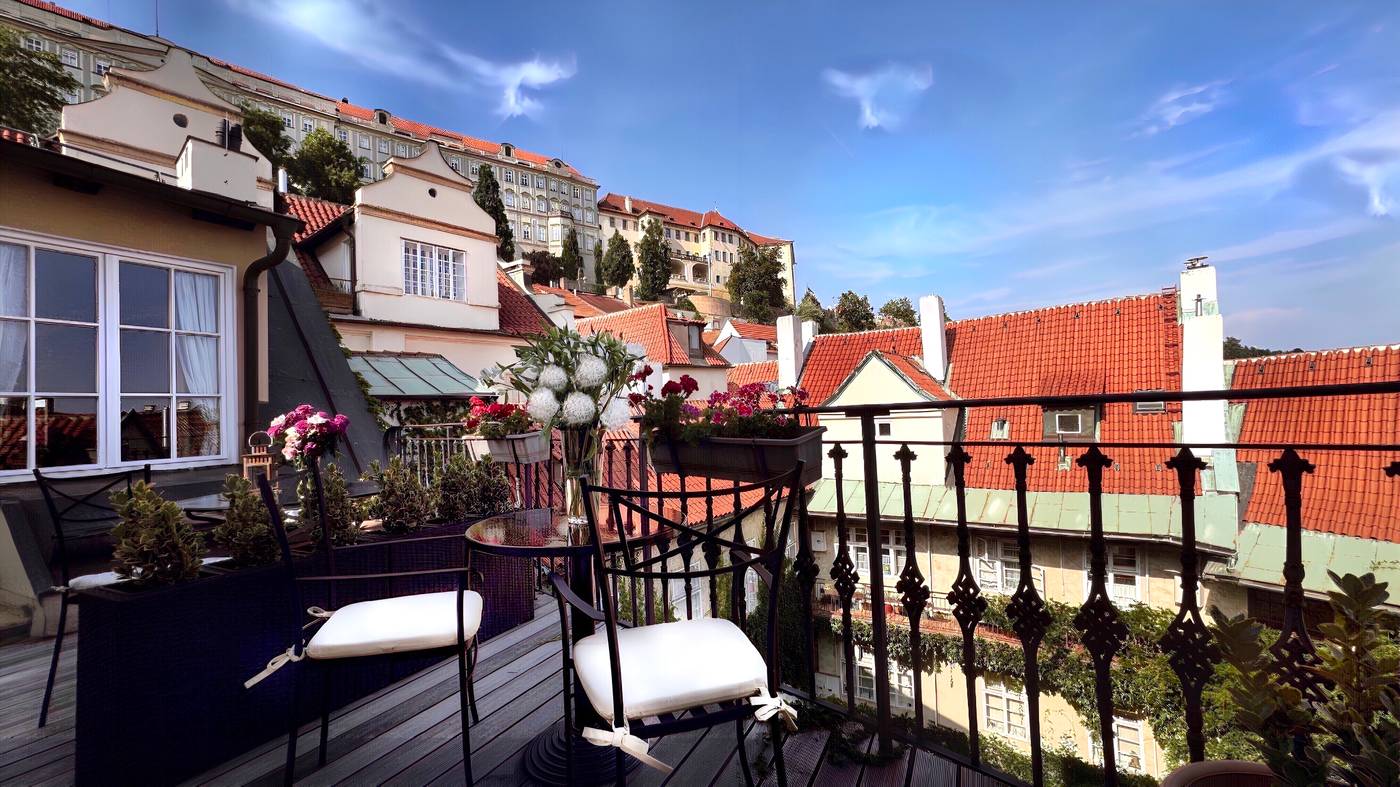 Alchymist-Prague-Castle-Suites-Room-2