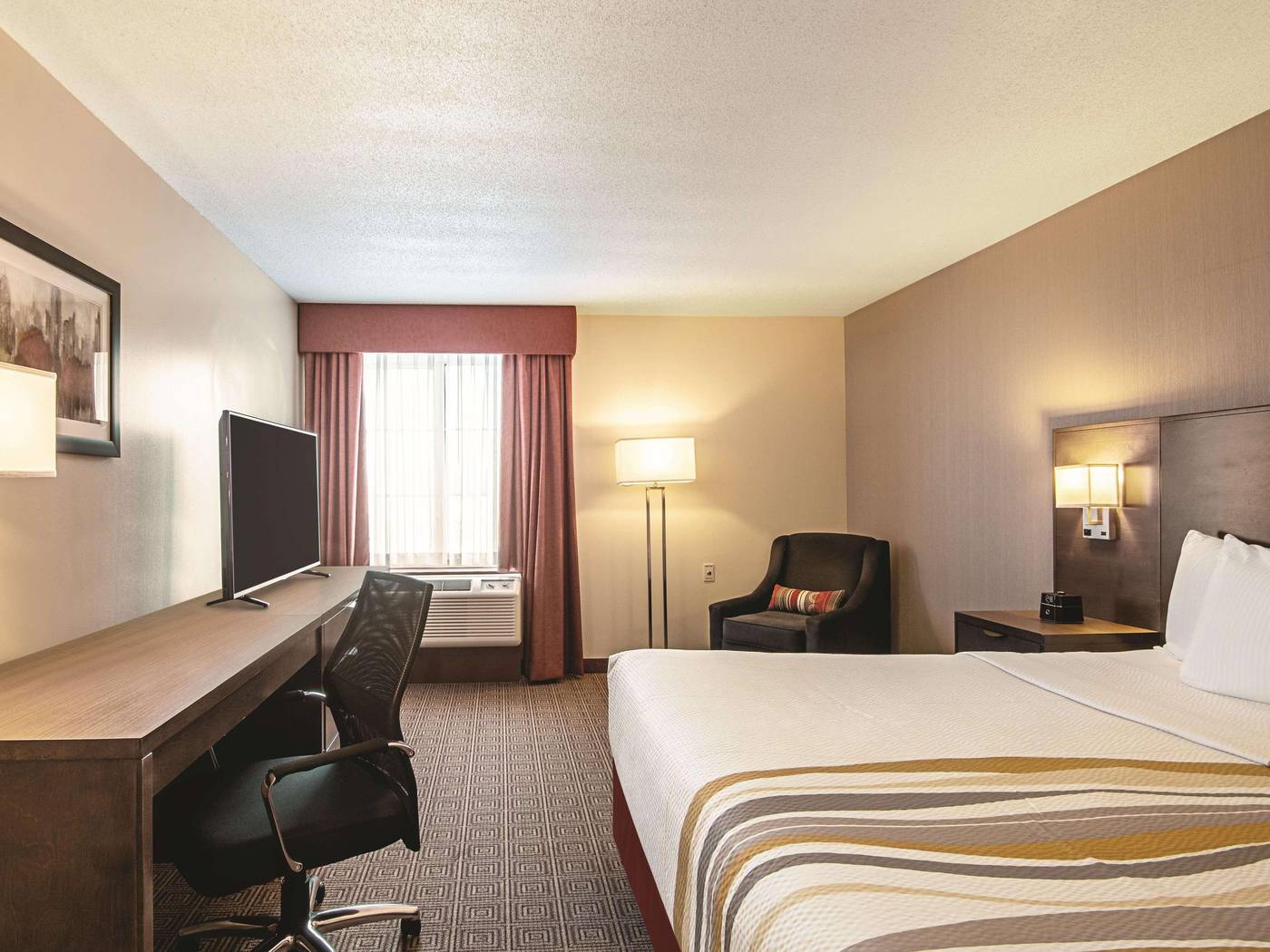La-Quinta-Inn-Vancouver-Airport-Room-6