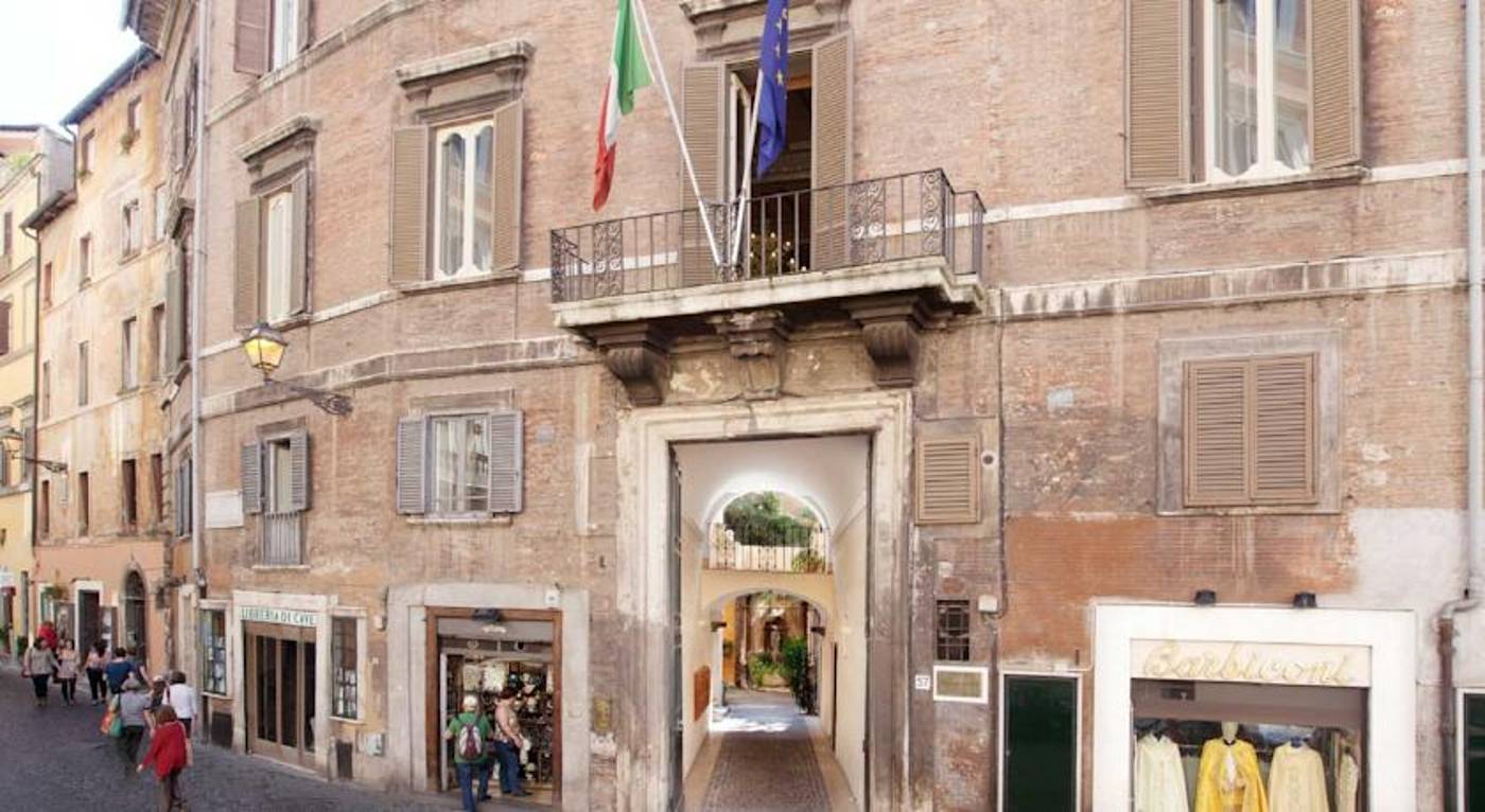 Pantheon-Inn-General-view-10