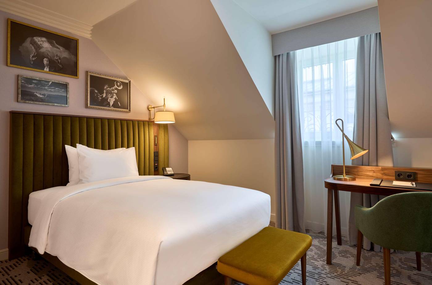 Hotel-Saski-Krakow--Curio-collection-by-Hilton-Room-39