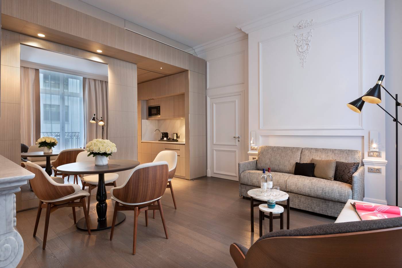 La-Clef-Champs-Elysees-by-The-Crest-Collection-Room-17