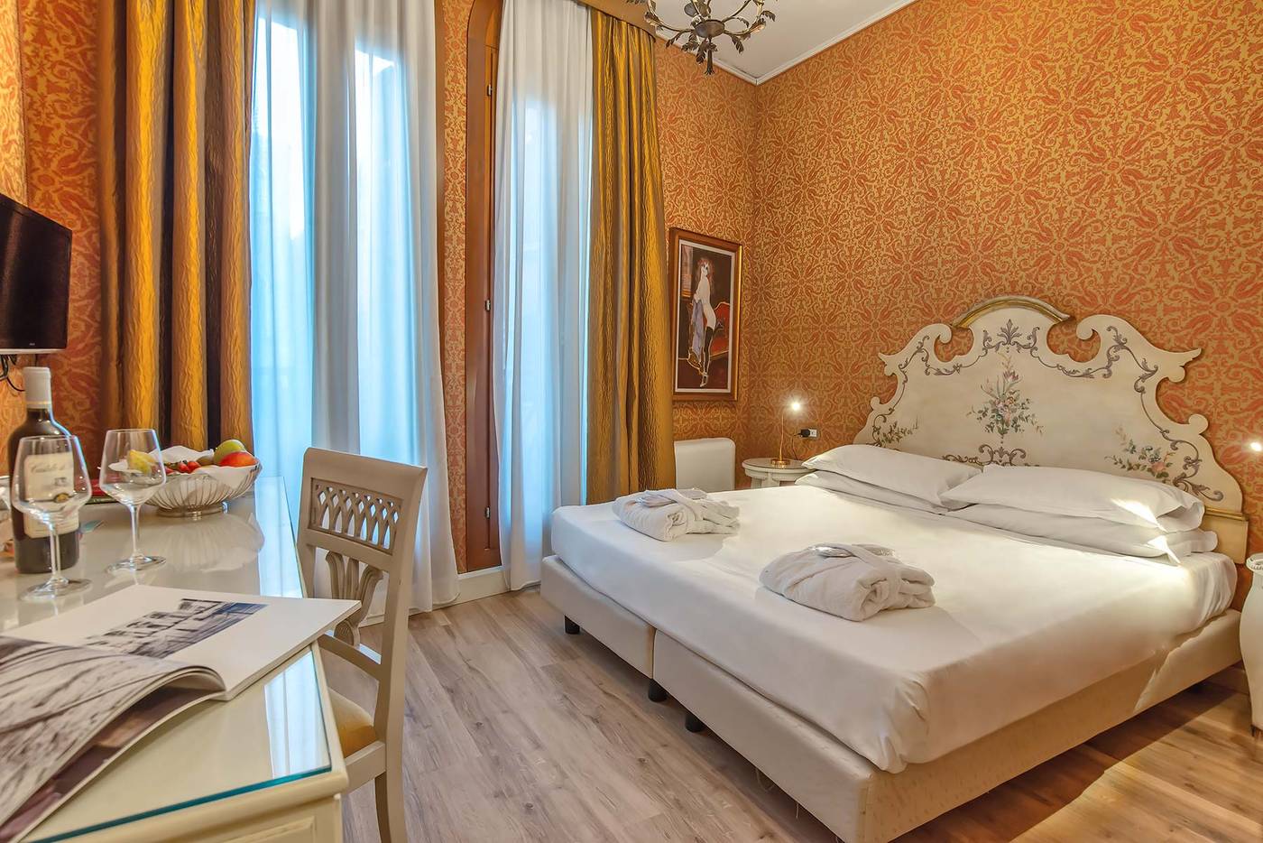 La-Fenice-et-des-Artistes-Room-27