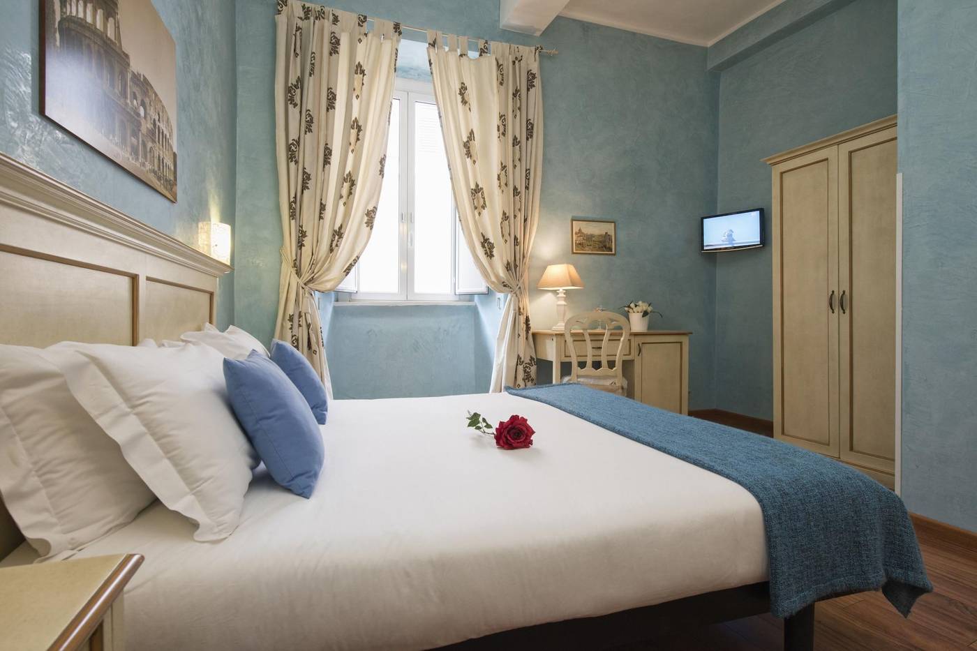 Navona-Tower-Relais-Room-1