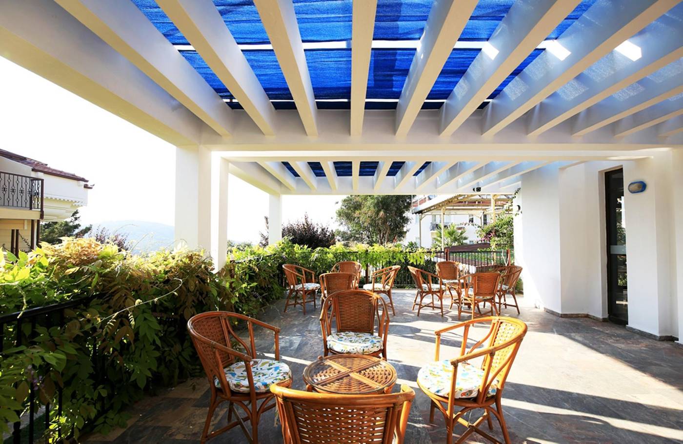 Hotel-Yel-Holiday-Resort-Terrace-33