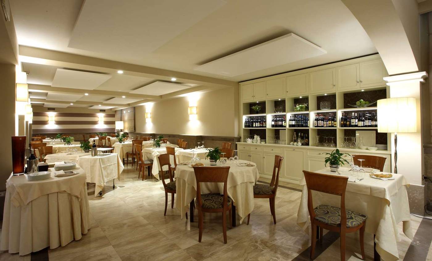 Best-Western-Grand-Htl-Guinigi-Restaurant-41