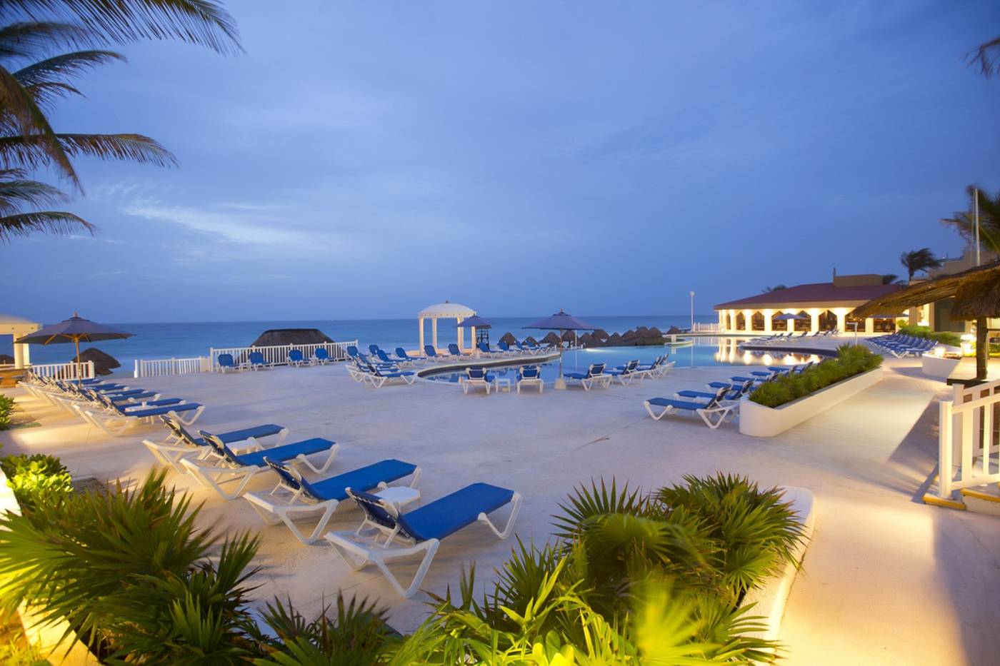 Golden Parnassus Resort & Spa - Adults Only