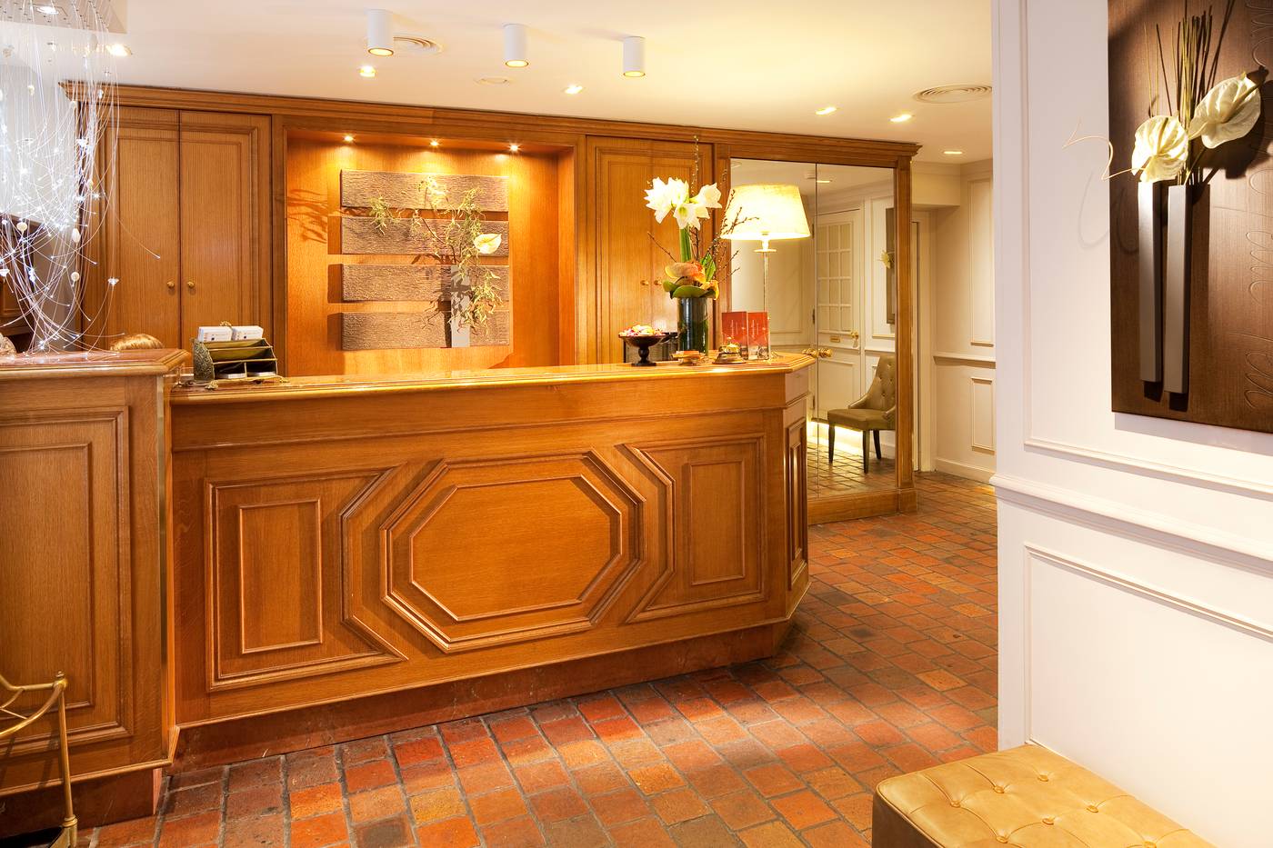 Hotel-de-Fleurie-Lobby-8