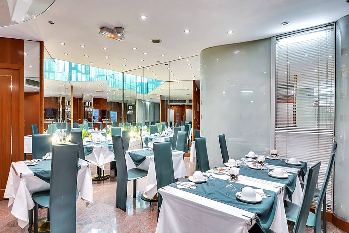 Villa-Luxembourg-Restaurant-13