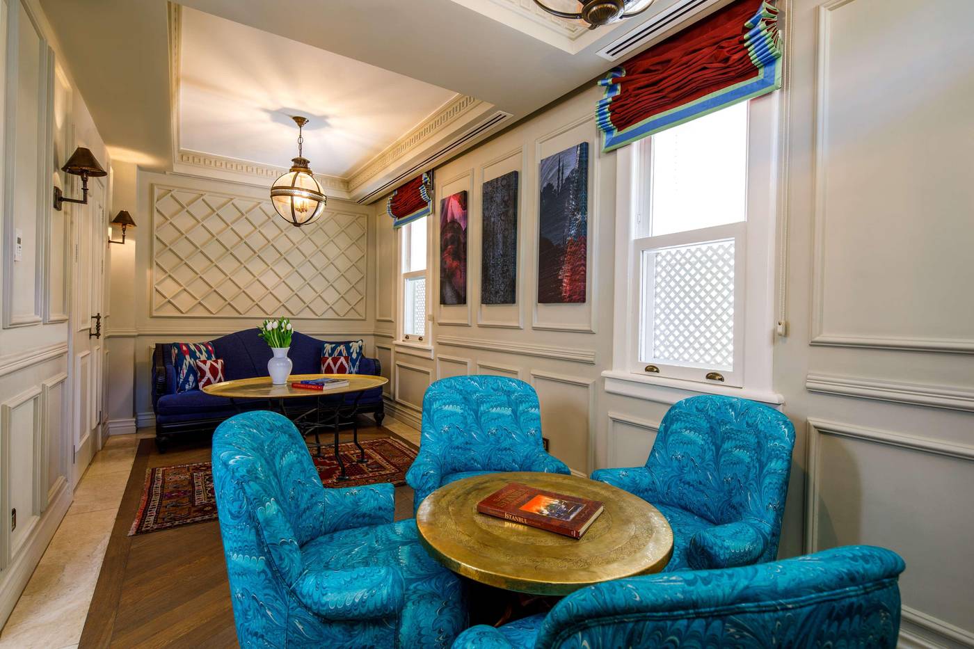 Hagia-Sofia-Mansions-Curio-Collection-by-Hilton-Lobby-7