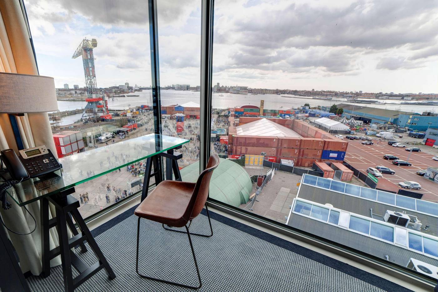 DoubleTree-by-Hilton-NDSM-Wharf-Room-21