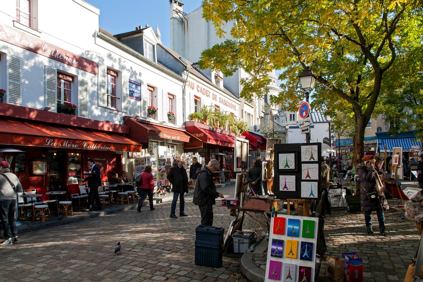 Timhotel-Montmartre-Sports-and-Entertainment-37