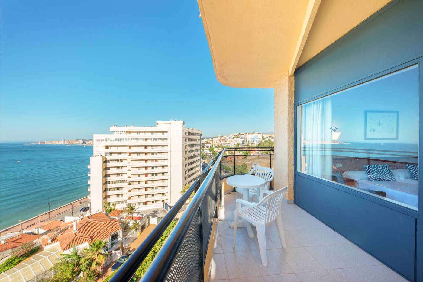 Globales-Gardenia-Room-50