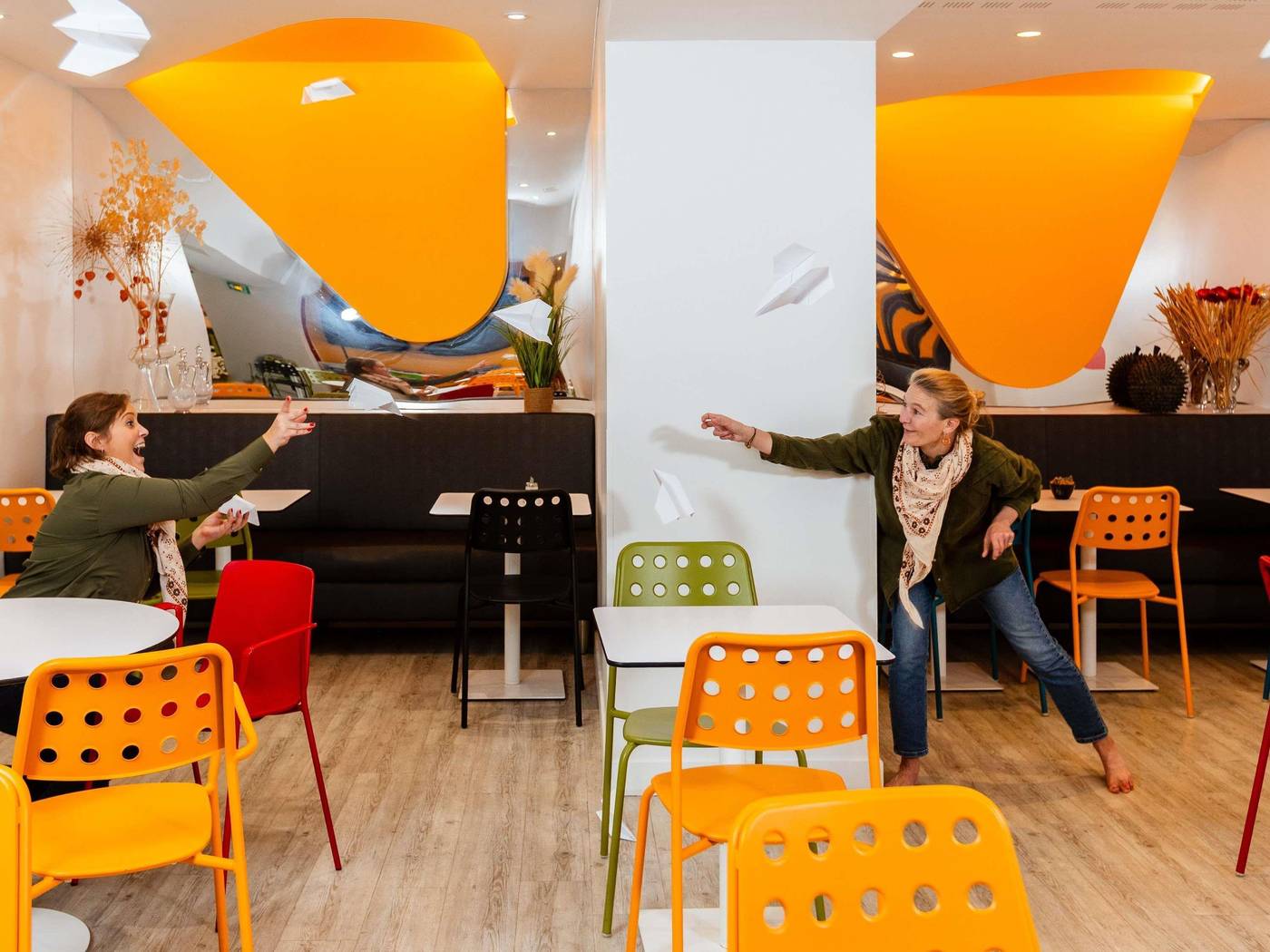 ibis-Styles-Paris-La-Defense-Courbevoie-General-view-40