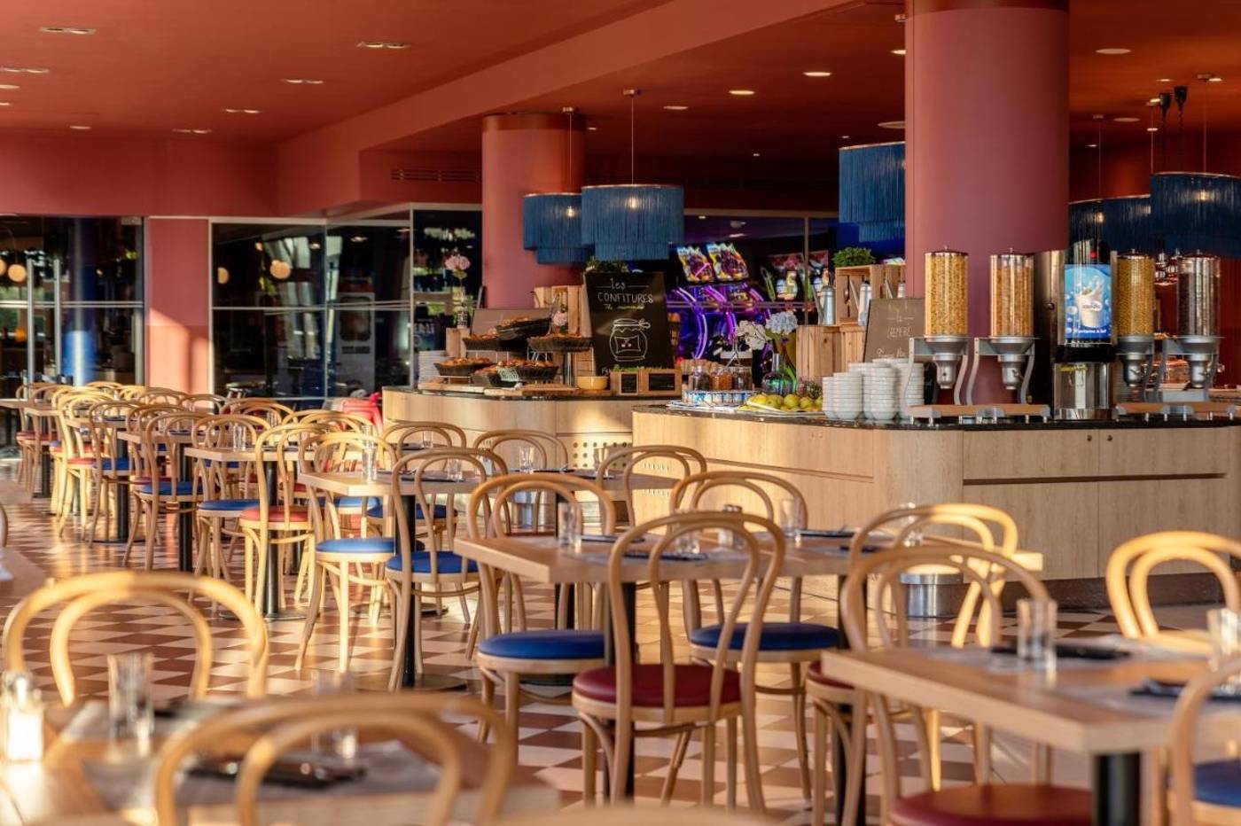 Grand-Magic-Hotel-Restaurant-30