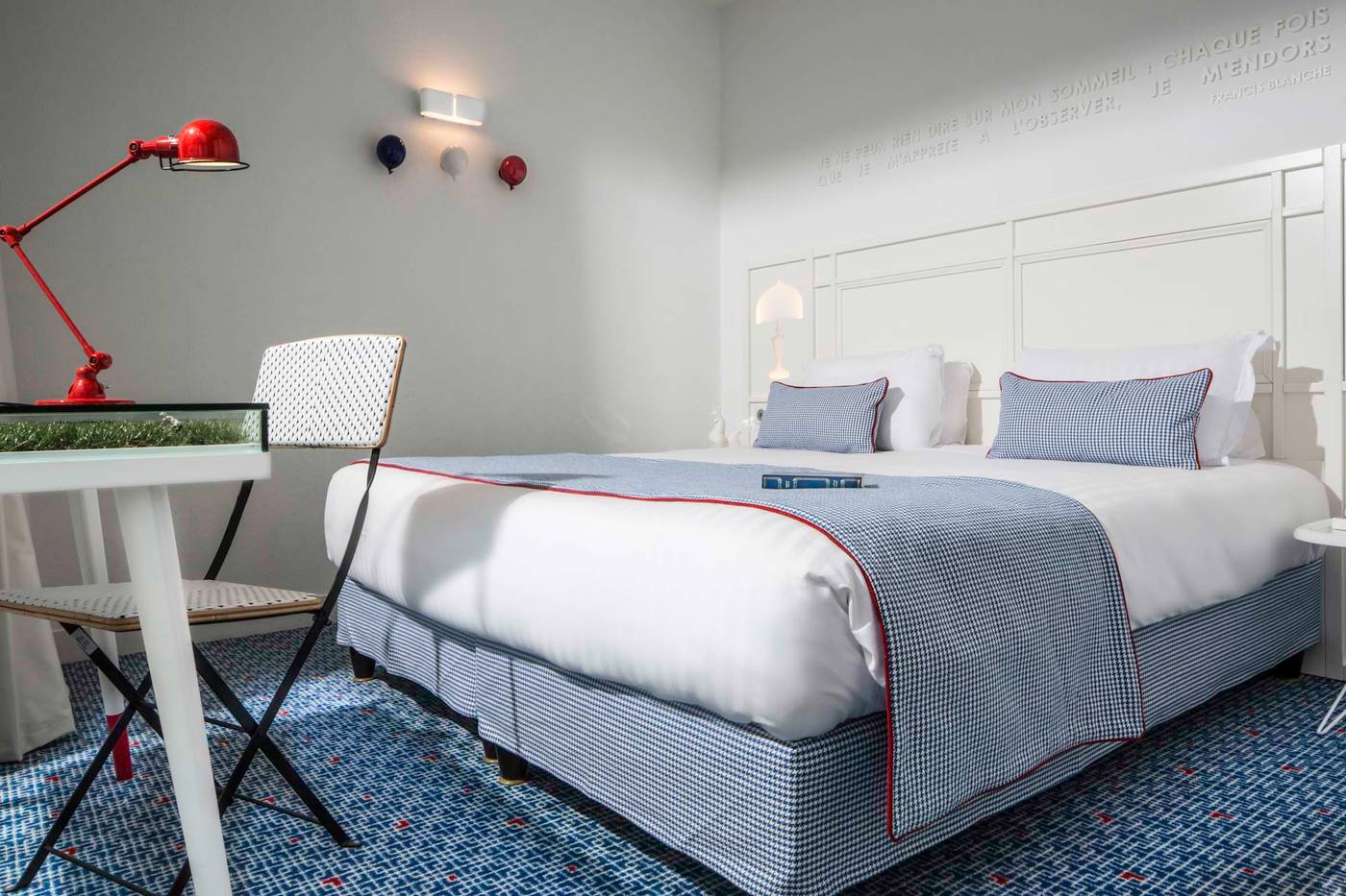 Hotel-34B-Astotel-Room-20