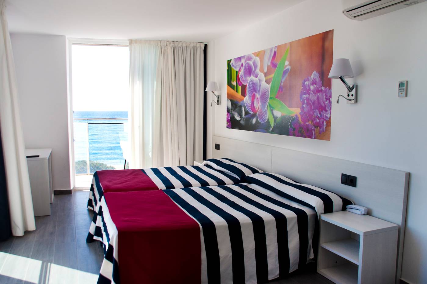 Europa-Splash-Room-15