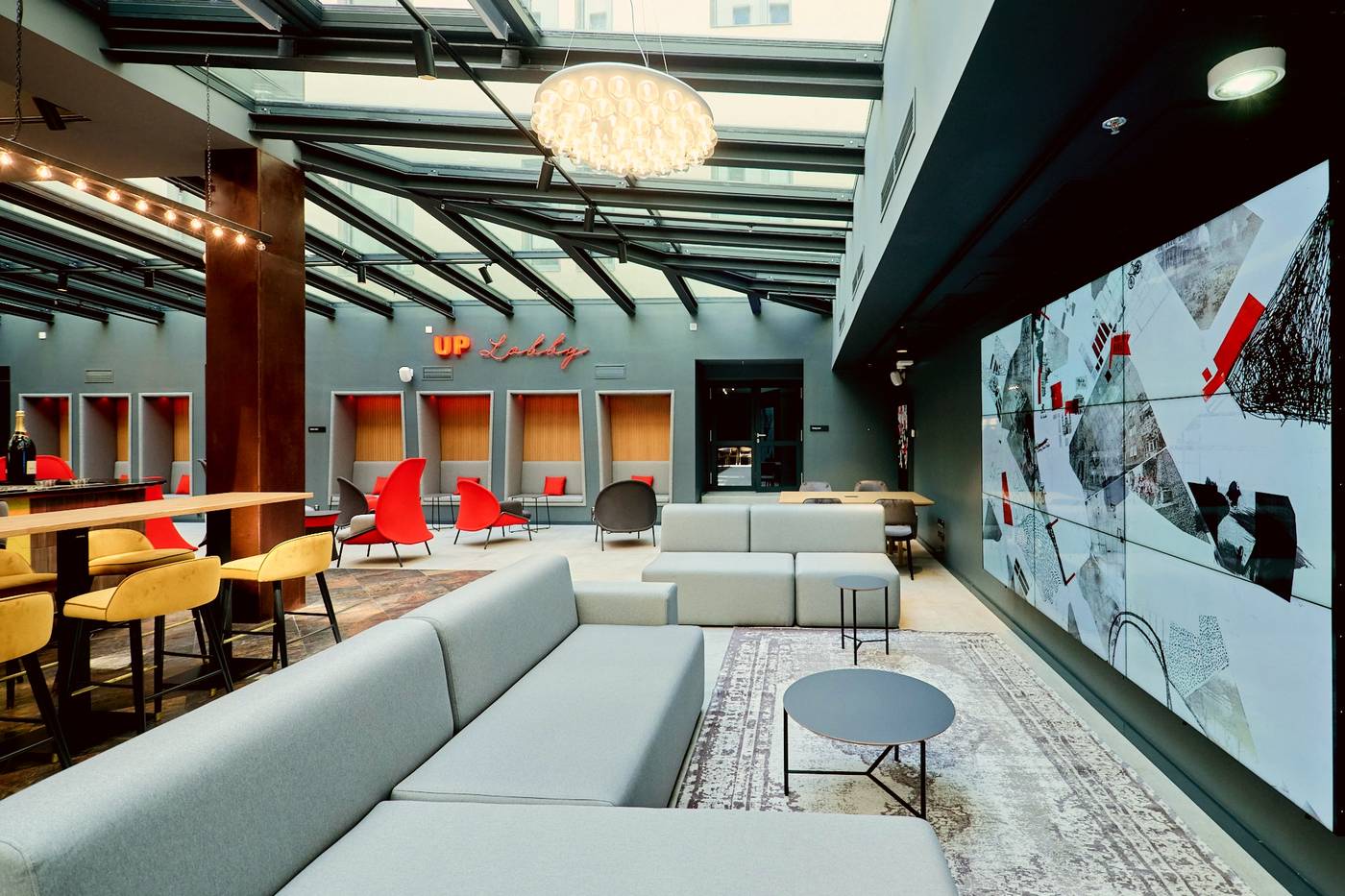 Up-Hotel-Budapest-Lobby-9