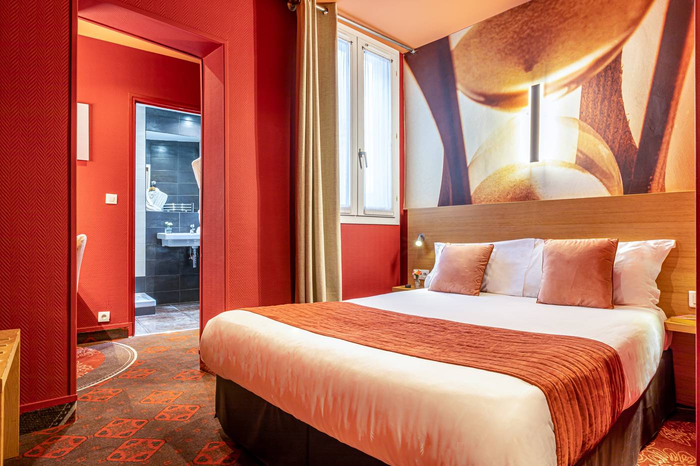 Hotel-Ariane-Montparnasse-by-Patrick-Hayat-Room-6