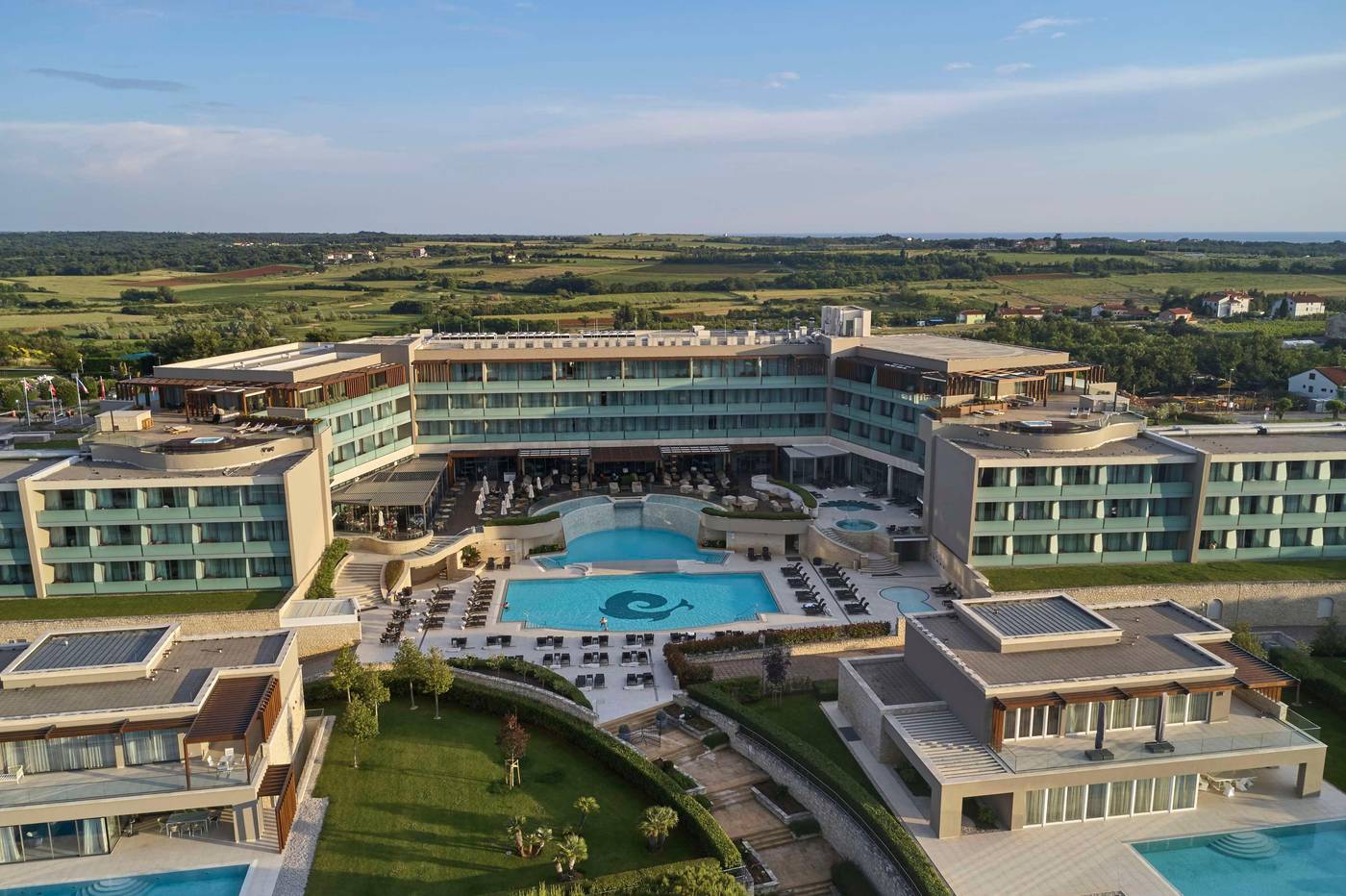 Kempinski-Hotel-Adriatic-General-view-4