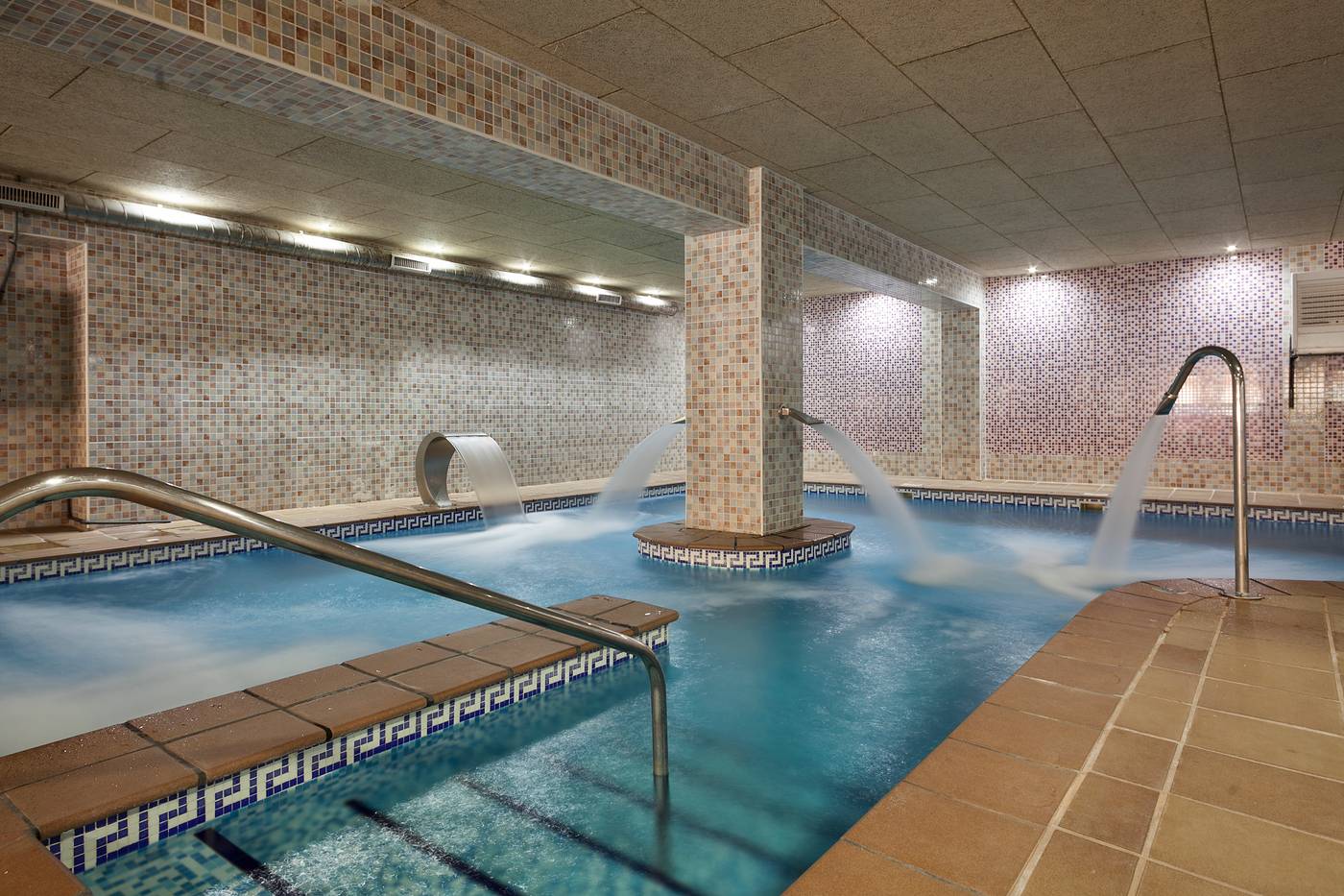 Best-Alcazar-Sports-and-Entertainment-54