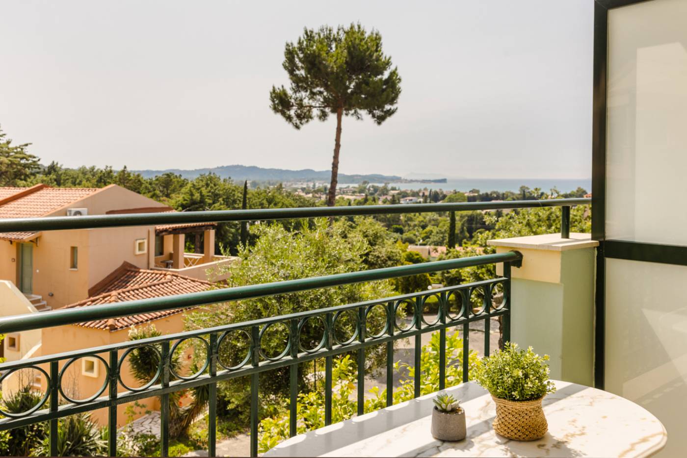 Century-Resort-Apartments-Room-87