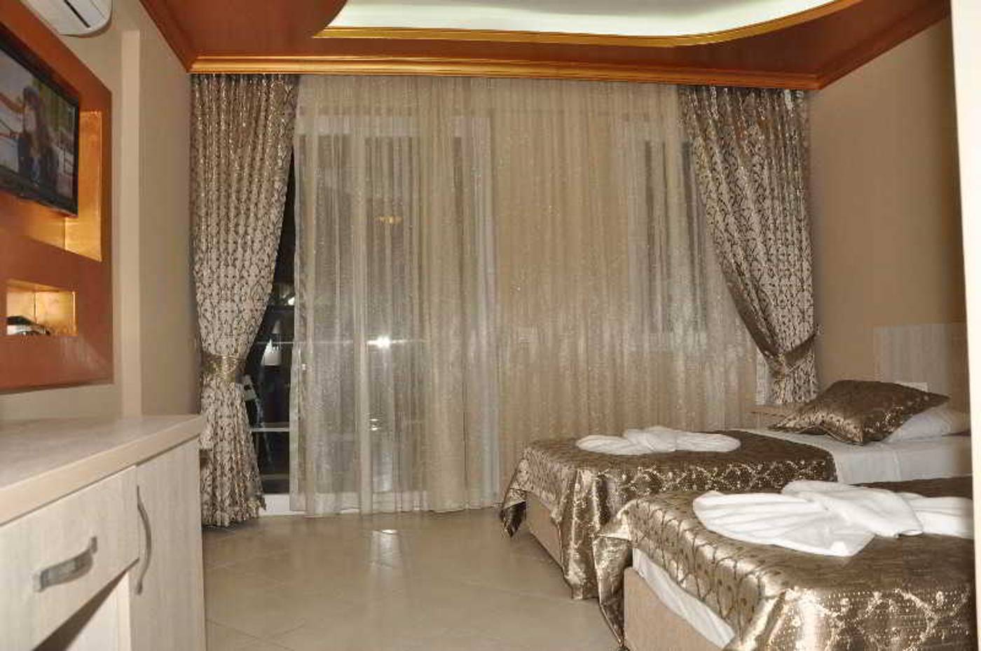 Flora-Palm-Resort-Room-22