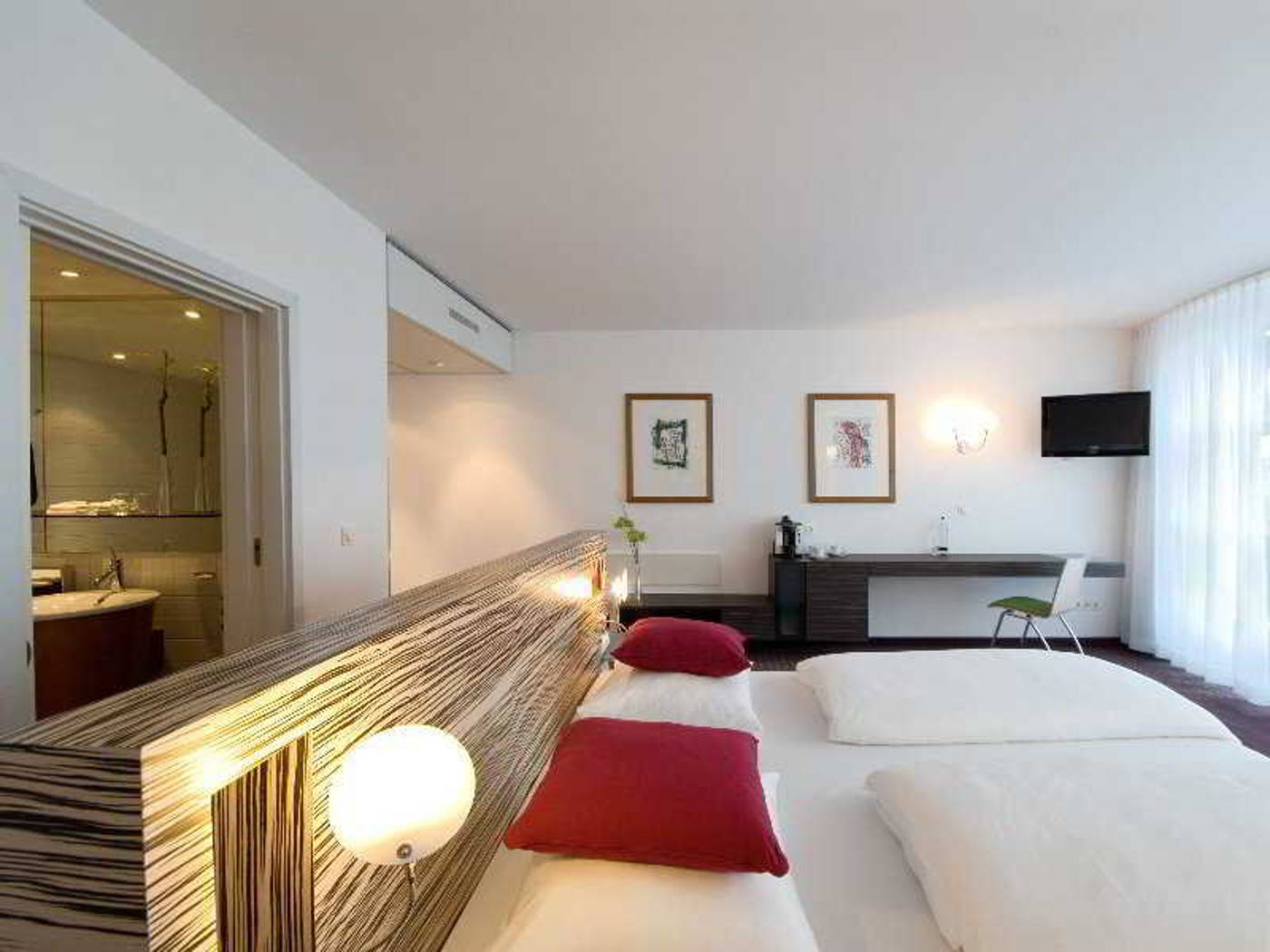 art-otel-berlin-mitte-powered-by-Radisson-Hotels-Room-27