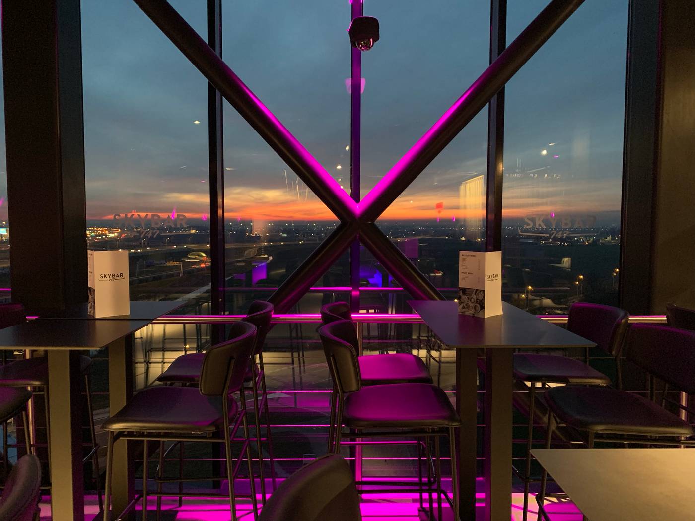 Corendon Urban Amsterdam Schiphol Airport - Netherlands - Badhoevedorp - Bar - 4