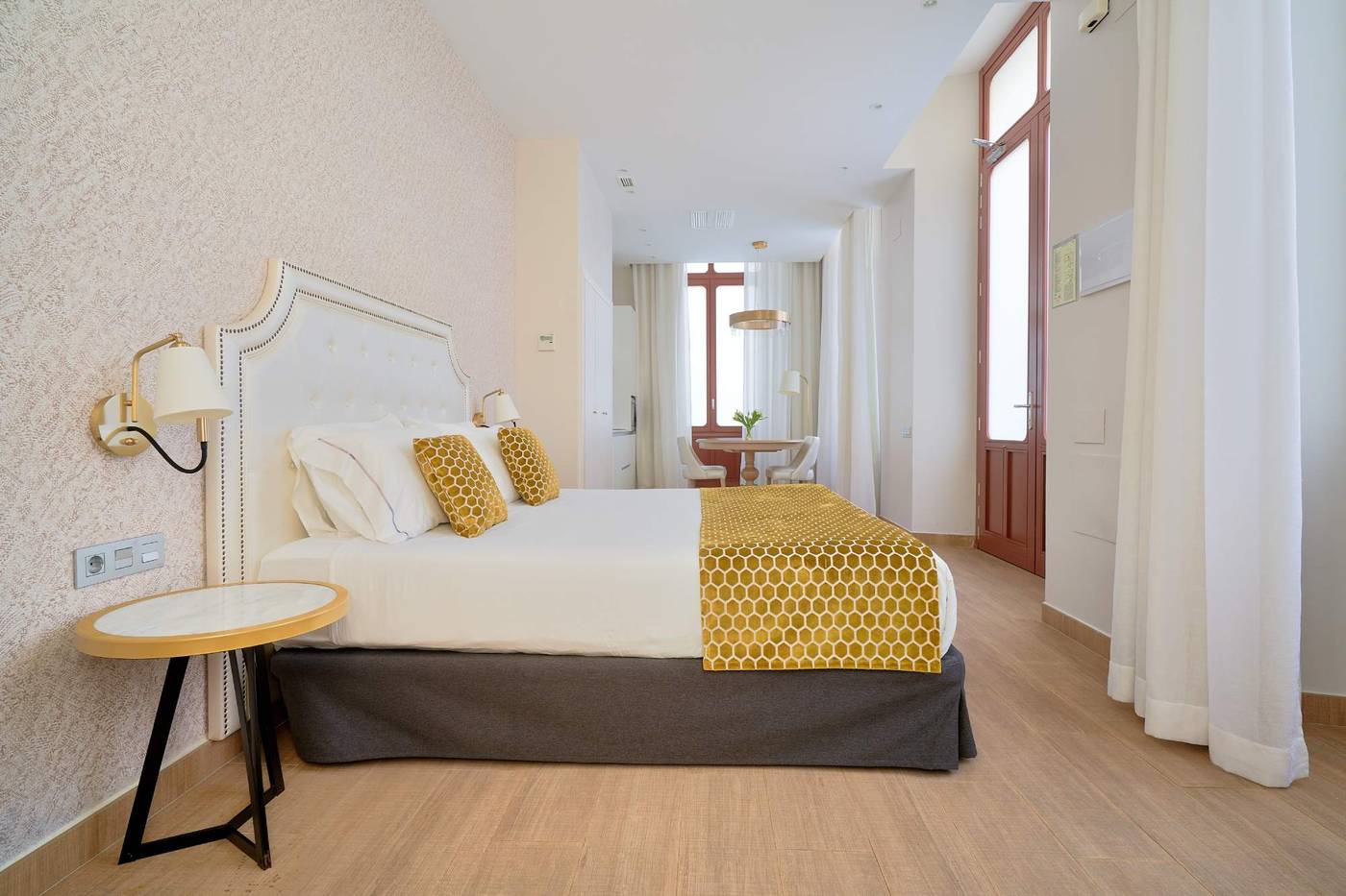 Tandem-Soho-Suites-Room-16