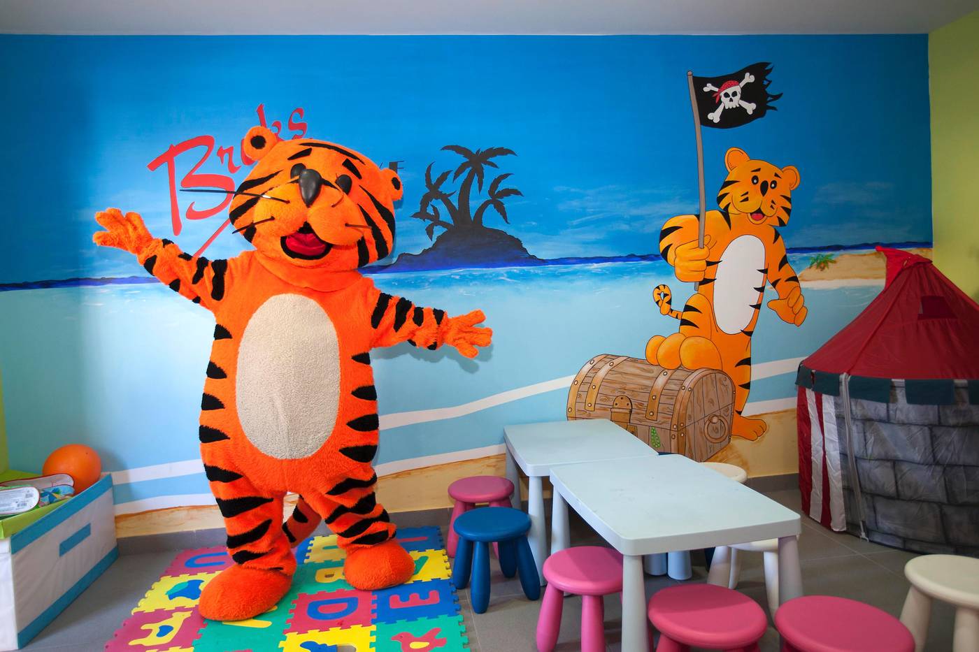 LIVVO-Taurito-Secret--Valle-Taurito--Sports-and-Entertainment-42