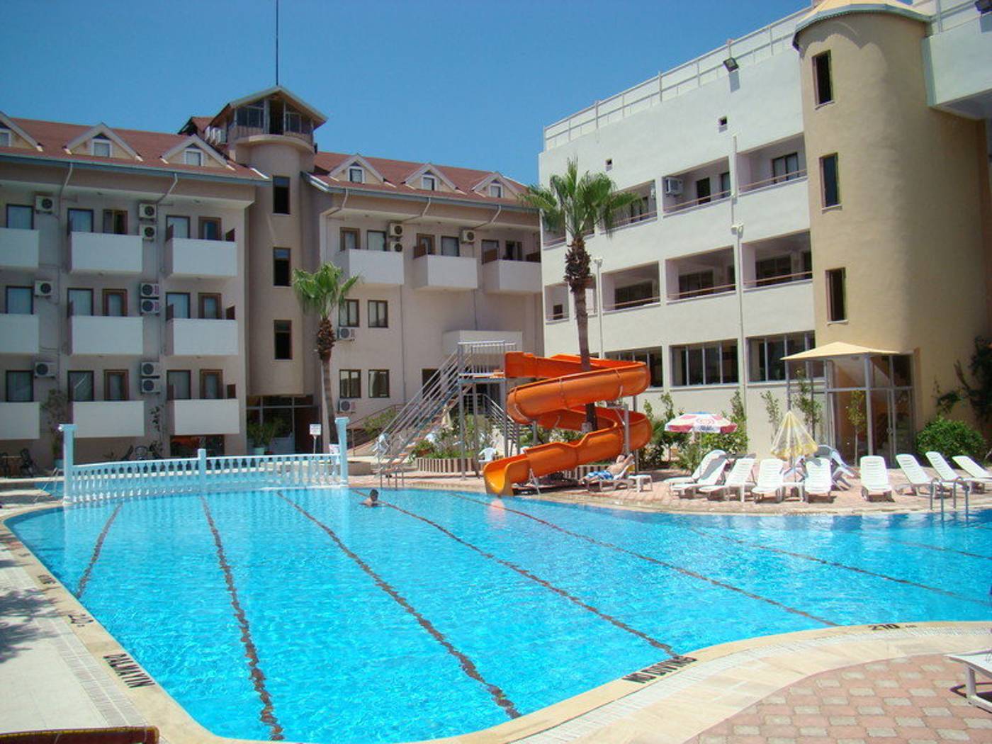 Side-Yesiloz-Hotel-Pool-2