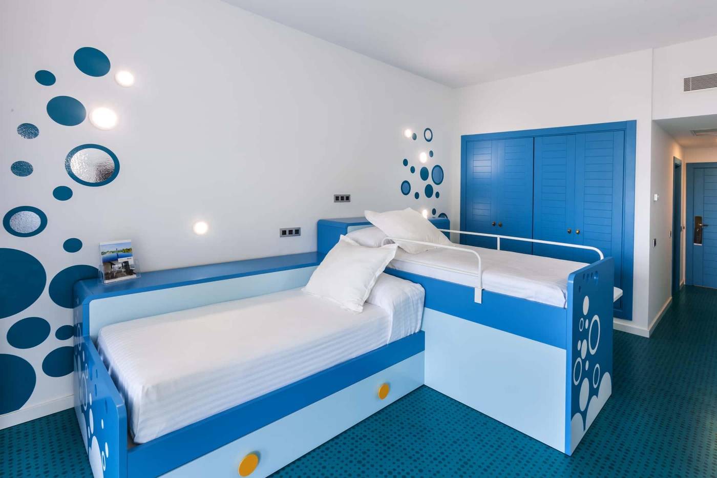 Occidental-Jand----a-Mar-Room-34