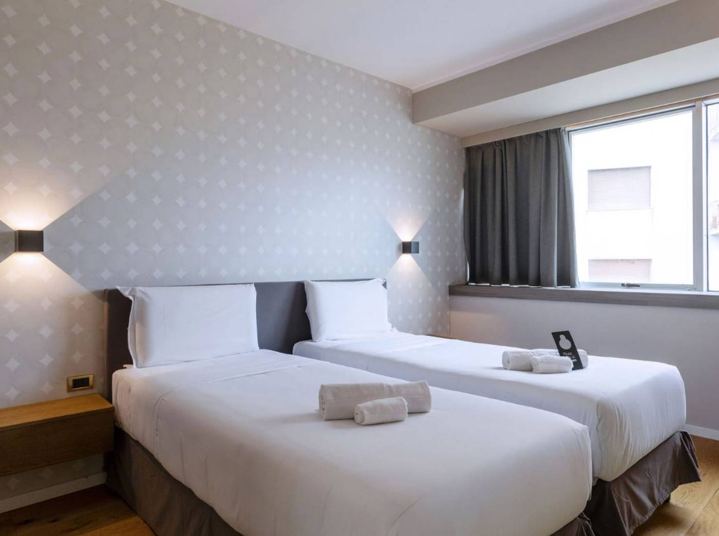 B-B-Hotel-Trapani-Crystal-Room-9