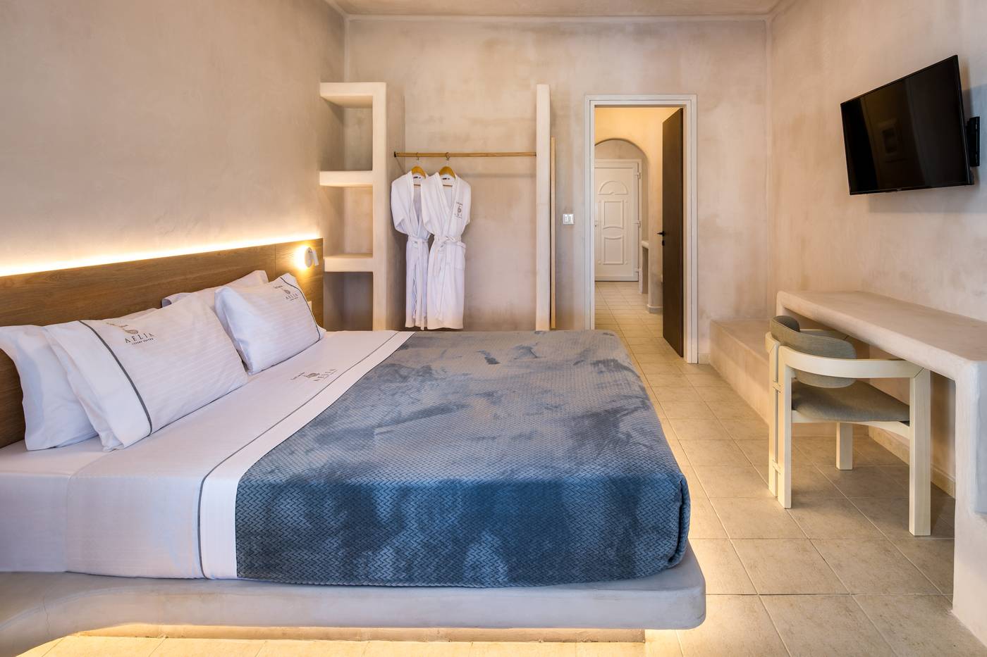 Aelia-Luxury-Suites-Room-20