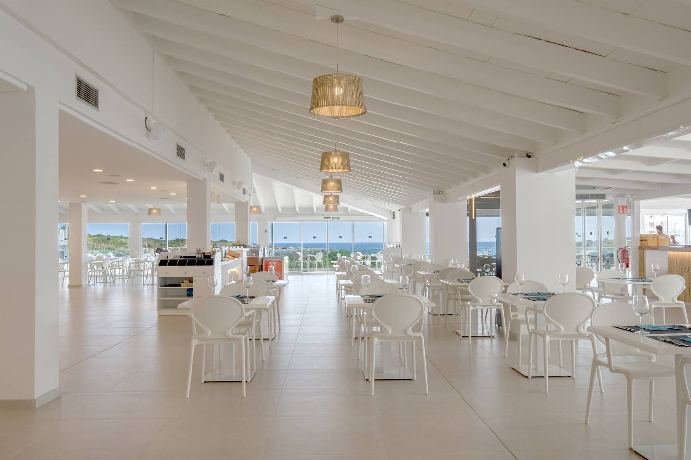 Carema-Beach-Menorca-Restaurant-31
