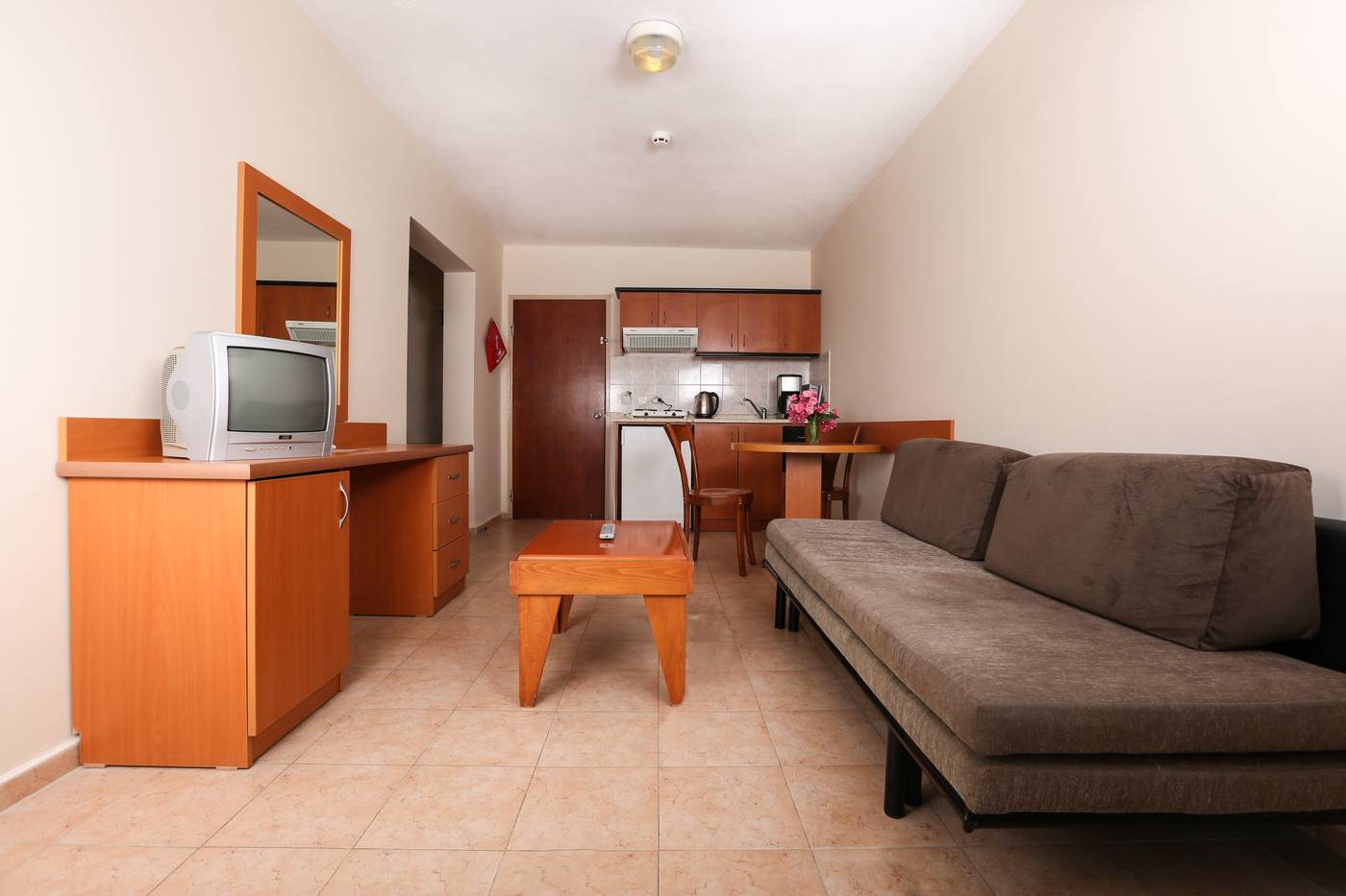 Tuntas-Family-Suites-Kusadasi-Room-32
