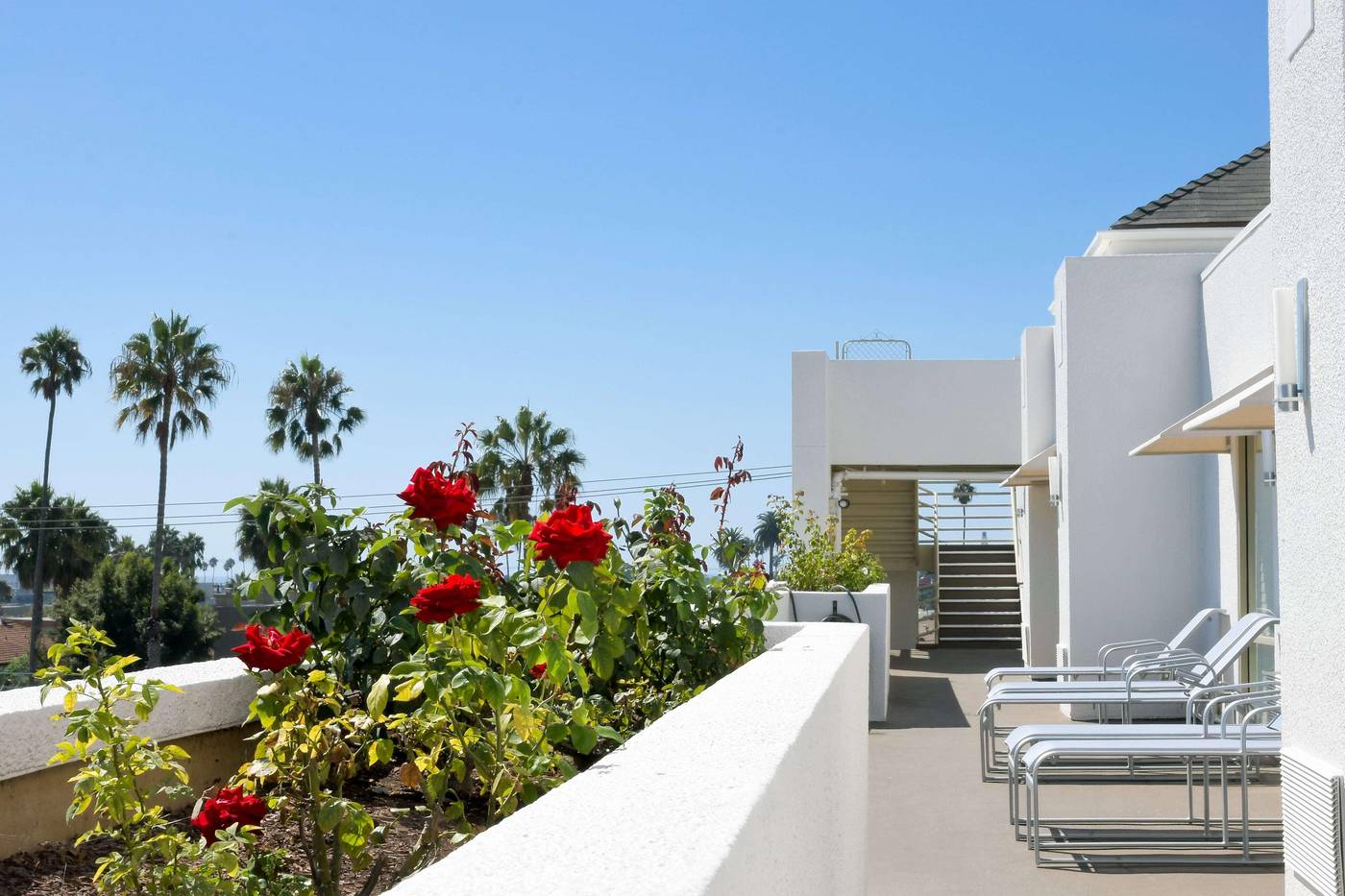 Gateway-Hotel-Santa-Monica-General-view-3