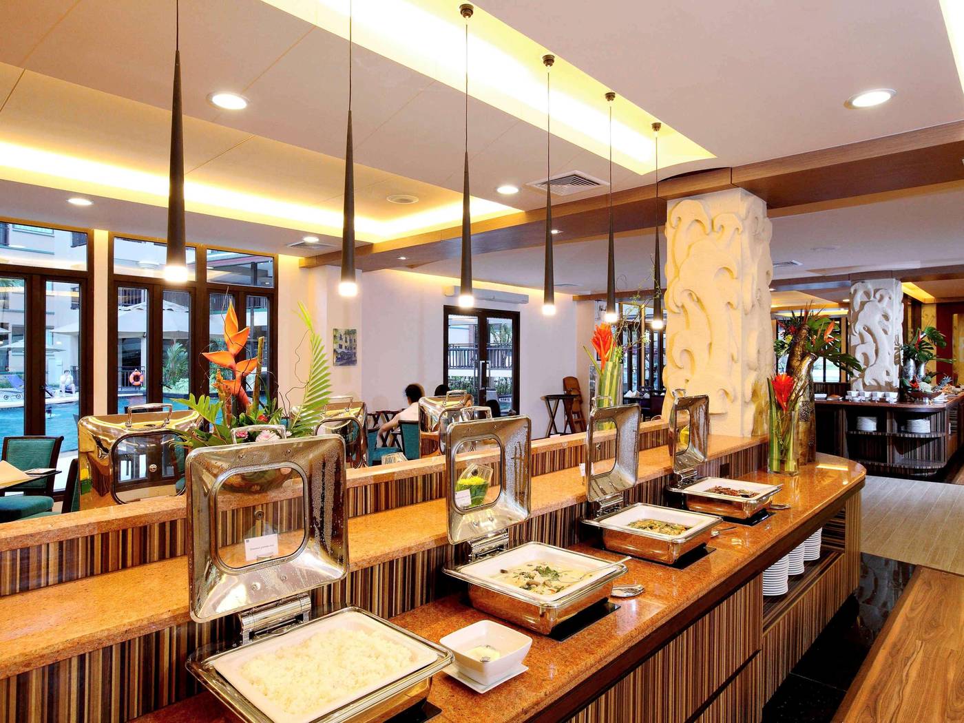 Novotel-Phuket-Vintage-Park-Restaurant-48