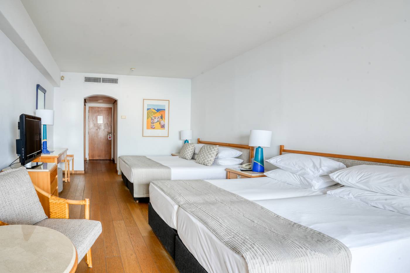 Coral-Beach-Hotel-and-Resort-Room-40