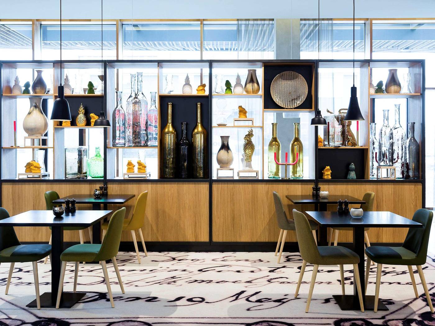 Novotel-Amsterdam-Schiphol-Airport-Bar-14