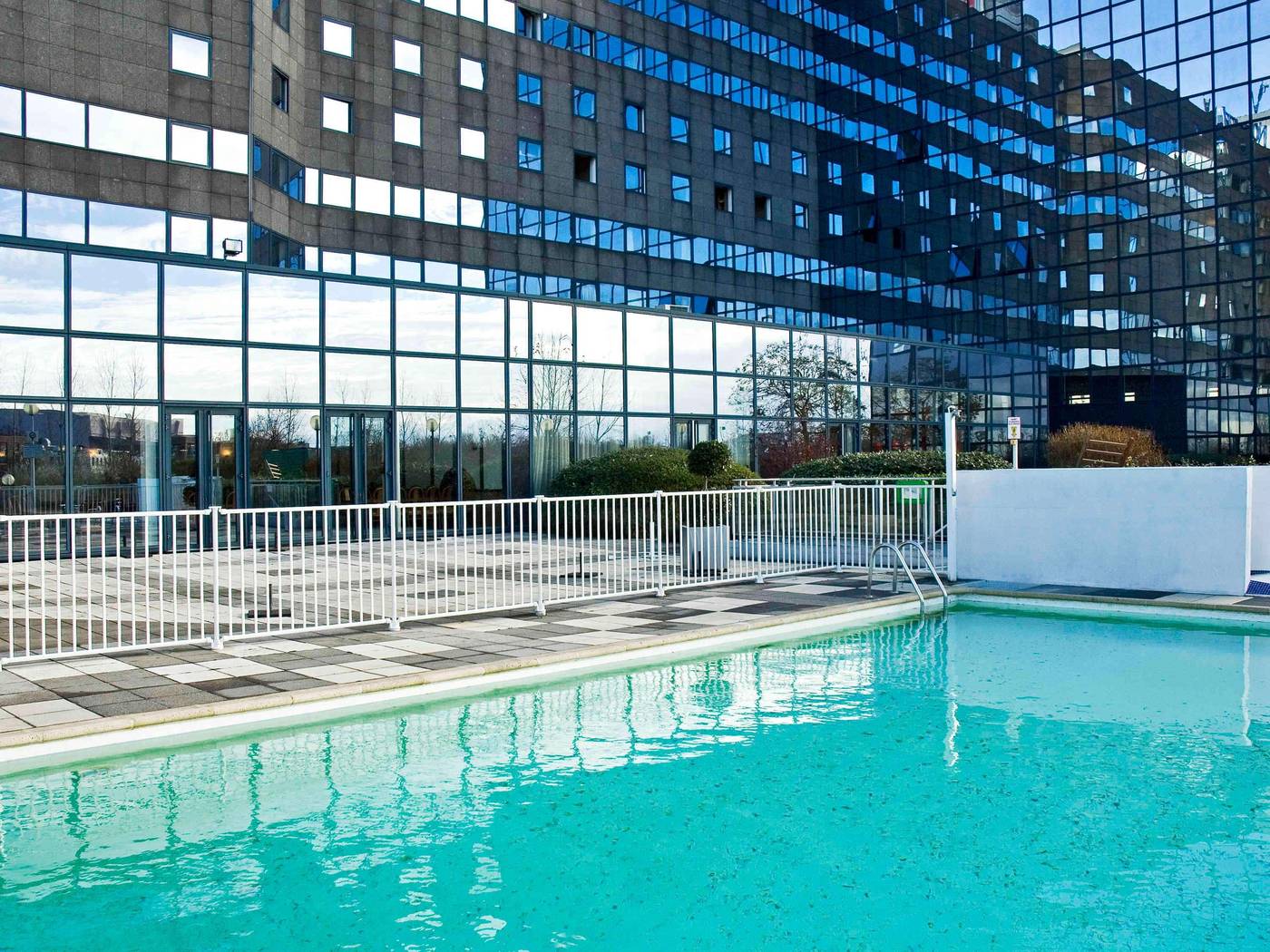 Novotel-Marne-La-Vallee-Noisy-Pool-2