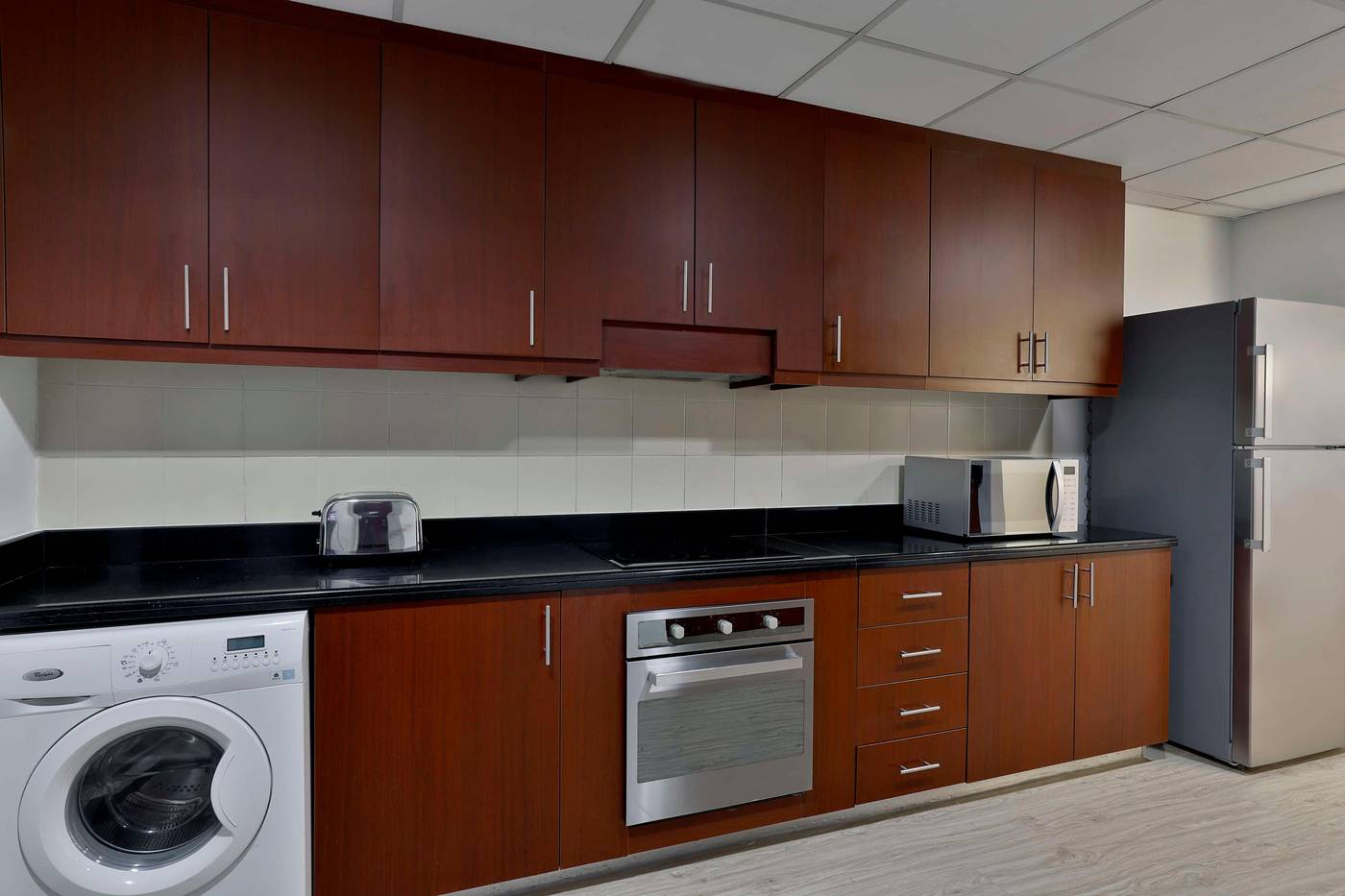 Hilton-Dubai-The-Walk-Room-76