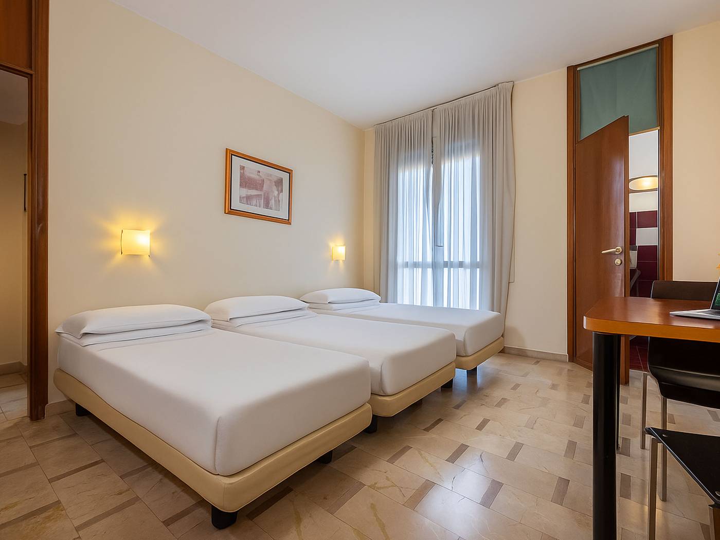 iH-ApartHotel-Milano-Argonne-Park-Room-4