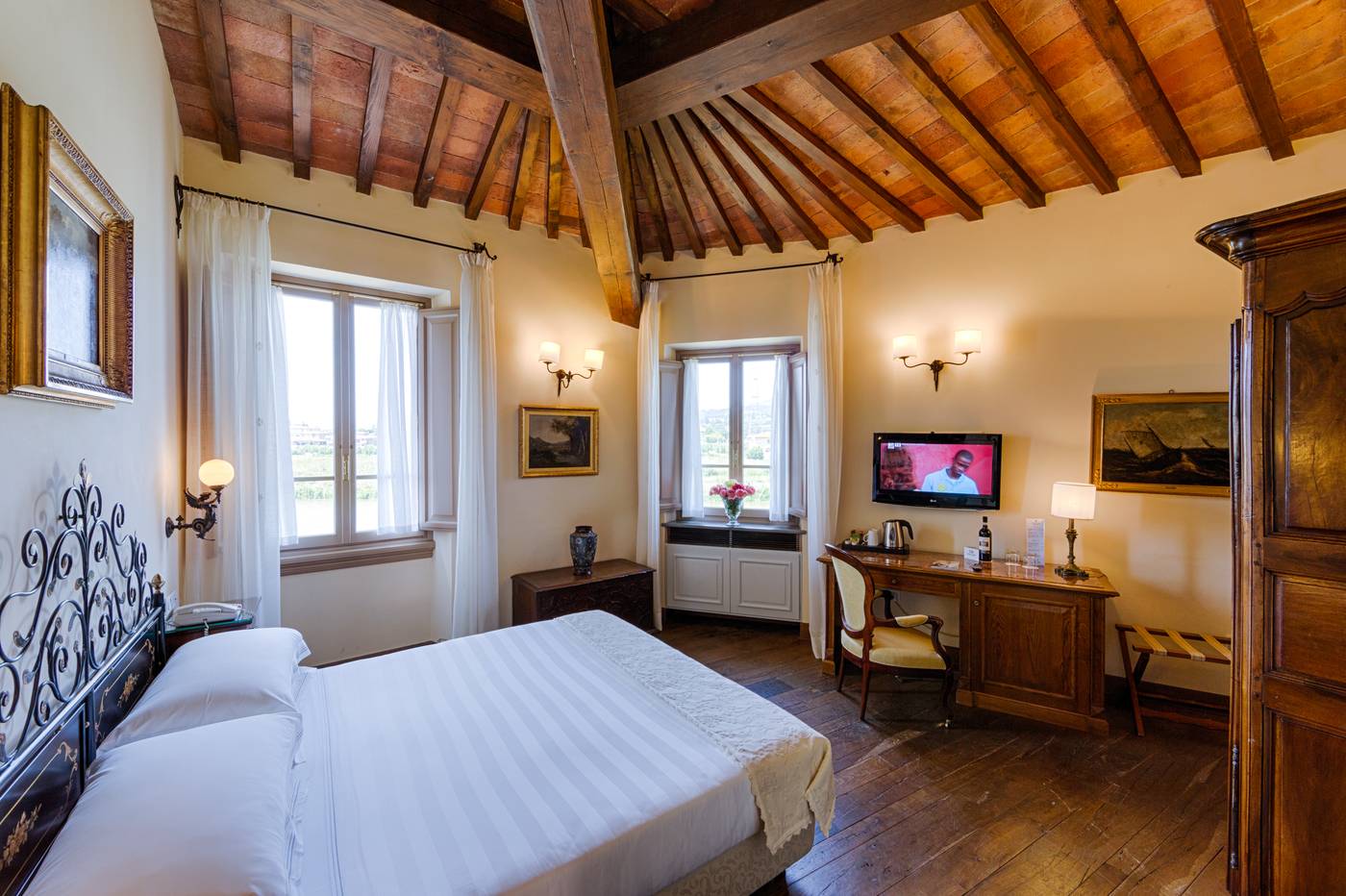 Hotel-Mulino-di-Firenze-WorldHotels-Crafted-Room-15